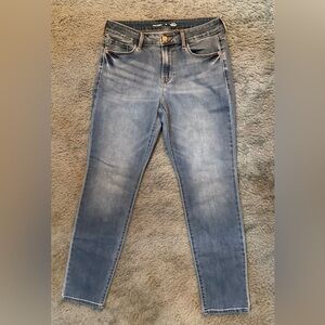 Old Navy Women’s Power slim straight Jeans sz 10